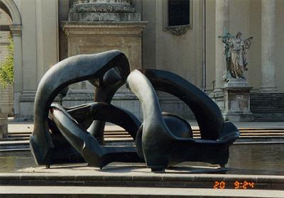 ヘンリームーアの作品