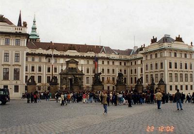 �v���n��O�̐l������